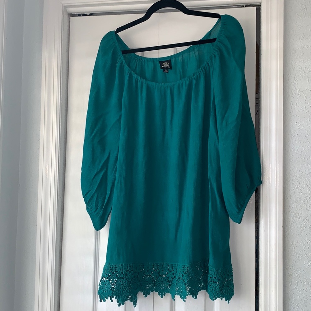 Bobeau 2X Blouse with crochet trim
